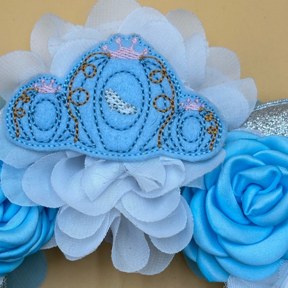 NWOT Cinderella mouse ears blue and silver sparkle with glass slipper - Picture 3 of 6